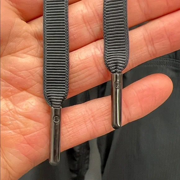 Lululemon Dance Studio Mid Rise Pant Gray Stripe Womens Size 4 Like New - Picture 3 of 9